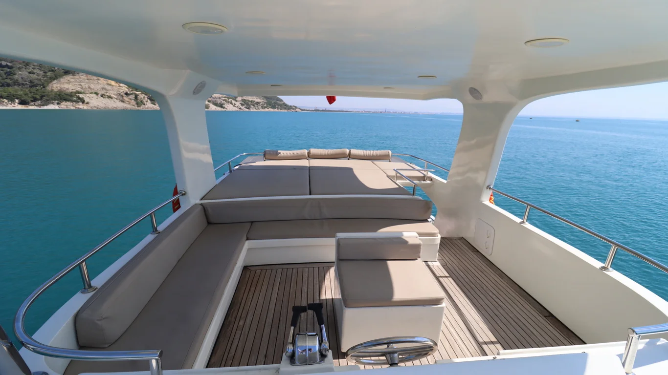 Yacht Gallery Image