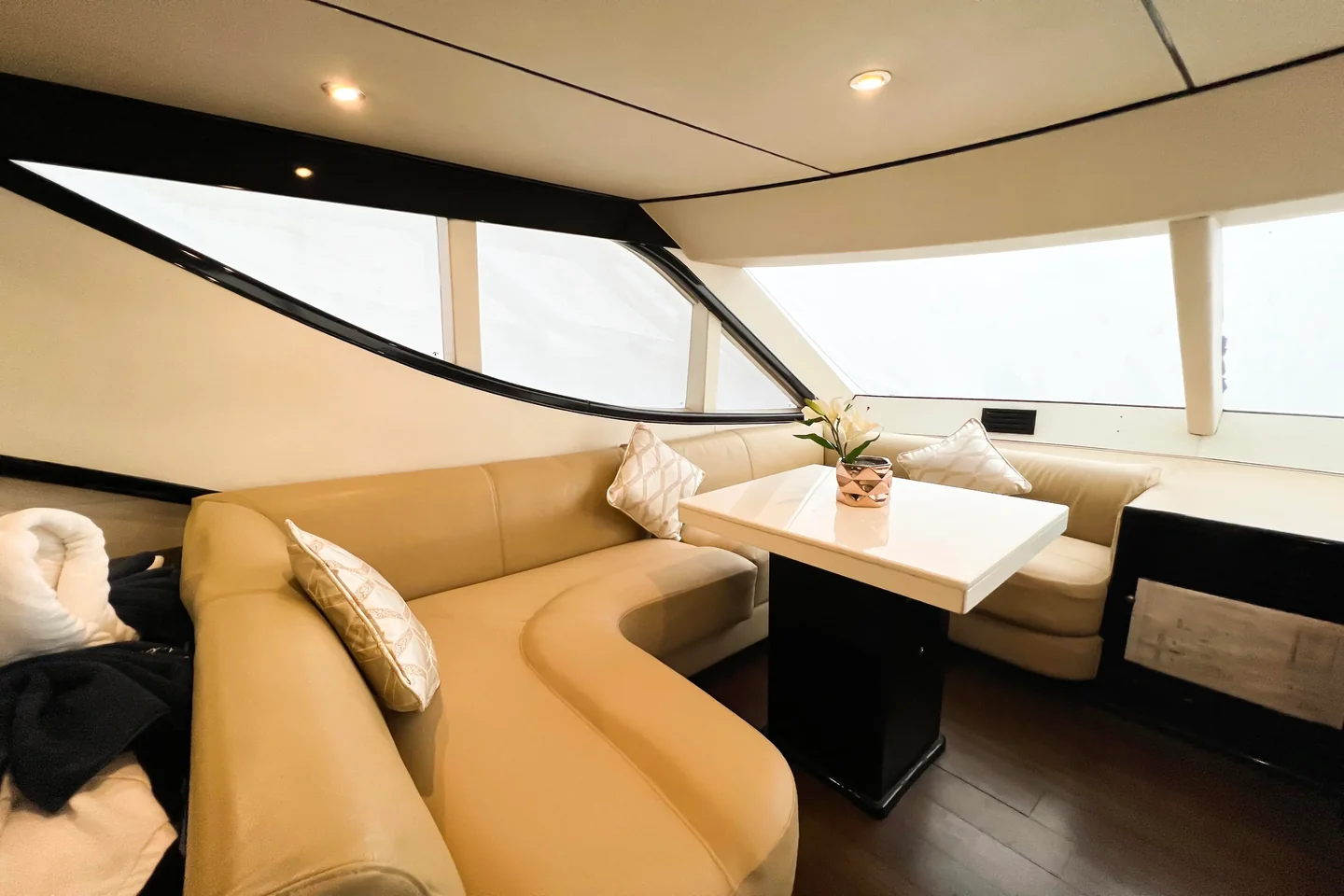 Yacht Gallery Image