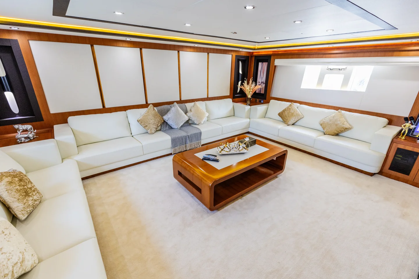 Yacht Gallery Image